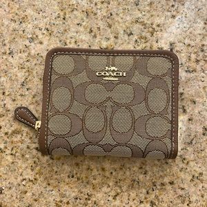 New coach wallet